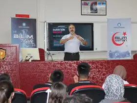 Bilim Kafe’de öğrencilere Gazze’deki eğitim mücadelesi anlatıldı
