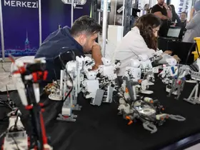 Bilişim Fuarı stantlarına 7’den 70’e yoğun ilgi
