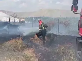 Bingöl’de çıkan bahçe yangını büyümeden söndürüldü
