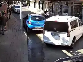 Bingöl’de motosiklet kazası kameraya yansıdı
