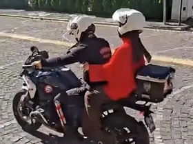 Bingöl’de polis ekipleri KPSS adaylarını sınava yetiştirdi
