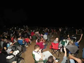 Binlerce kişi Perseid meteor yağmurunu izlemek için Yenişehir’e akın etti
