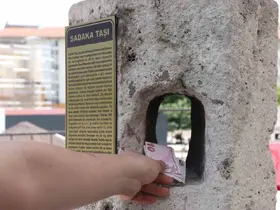 Birlik ve beraberliğin simgesi olan sadaka taşları günümüzde unutuldu
