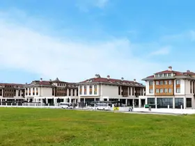 Biruni Üniversitesi uluslararası alan sıralamalarında dünya listelerinde yer aldı
