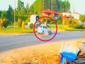 Bisikletli genç kızın öldüğü kaza kamerada

