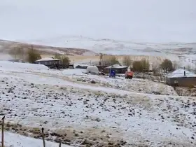 Bitlis’te köyler beyaza büründü
