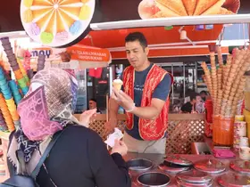 Bolu’da hava sıcaklıklarının artmasıyla dondurma satışları arttı
