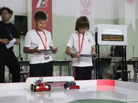 Bolu’da öğrenciler tasarladıkları mini robotlarla yarıştı
