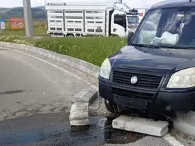 Bolu’da refüje çıkan hafif ticari aracın sürücüsü yaralandı
