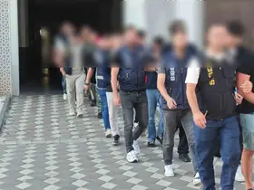 Borsa yatırımı vaadiyle 4,5 milyon liralık vurgun: 8 tutuklama
