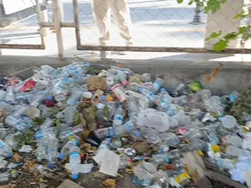 Boş araziyi çöp yuvasına döndürdüler
