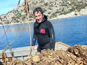 Bozburun’da hayalet ağlar denizden temizlendi
