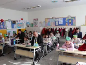 Bozüyük’te kaymakam ve öğrenciler kitapla buluştu
