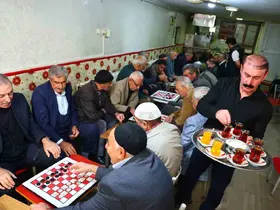 Bu çay ocağında yıllardır sadece dama oynanıyor
