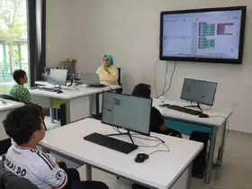 Bu merkez geleceğin bilim insanlarını yetiştiriyor

