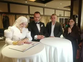 Budak ailesinin mutlu günü
