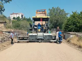 Buldan Karadere sıcak asfaltla buluştu
