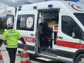Burdur’da otomobil ile motosiklet çarpıştı: 2 yaralı
