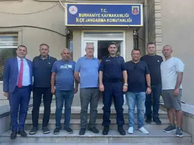 Burhaniye de Esnaf ve Sanatkarlar Odası yönetimi Jandarma komutanını ziyaret etti
