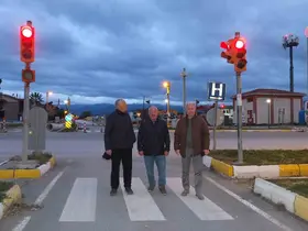 Burhaniye’de düzensiz yanan ışıklar tepki çekti
