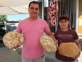 Burhaniye’de köy ekmeği sevildi
