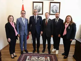 Bursa Kanserle Savaş Derneği’nden Sağlık Bakanı Memişoğlu’na ziyaret

