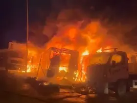Bursa’da 3 kamyon ve 1 tır alev alev yandı, ortalık savaş alanına döndü
