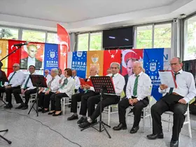 Bursa’da 7’den 70’e zafer sevinci
