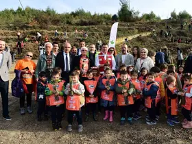 Bursa’da kitaplardan yeşerecek ormana ilk tohumlar  bırakıldı
