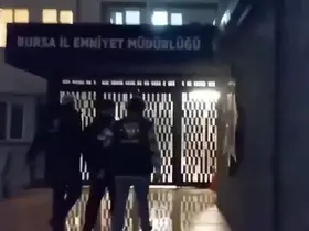 Bursa’da kuyumcuya silahlı yağma girişiminin şüphelisi yakalandı
