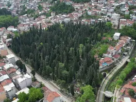 Bursa’da mezarlıklar bayrama hazır
