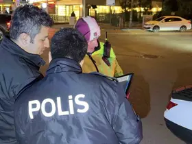 Bursa’da o mahalleye akın eden sürücülere polis uygulaması
