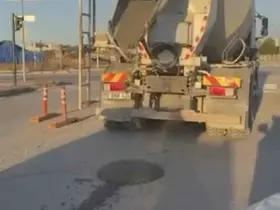 Bursa’da yola beton döken mikser sürücüsüne tepki
