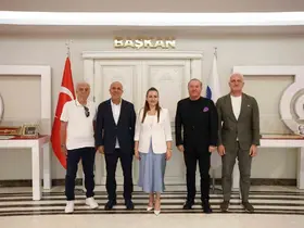 Büşra Özdemir, Alanyaspor yönetimini ağırladı

