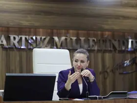 Büşra Özdemir’den AK Parti’ye geçeceği iddialarına yanıt: "Biraz daha nezaketli davranmalarını rica ediyorum"