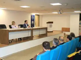 BUÜ’de "Modern dünyanın kökenleri" konuşuldu
