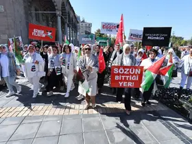 Büyükkılıç, eşi ile birlikte Gazze İçin Sessiz Çığlık Programına katıldı
