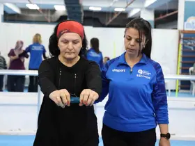 Büyükşehir Belediyesi’nden Parkinson hastalarına özel eğitim

