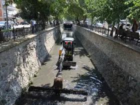 Büyükşehir’den derelerde temizlik seferberliği
