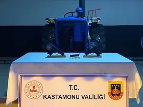 Çaldığı traktörü ahırda saklayan şüpheli jandarmadan kaçamadı
