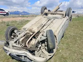 Çaldıran’da otomobil takla attı: 2 yaralı
