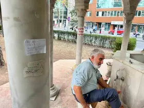 Camide unutulan dişlerin sahibi her yerde aranıyor
