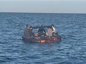 Çanakkale’de 23 kaçak göçmen kurtarıldı
