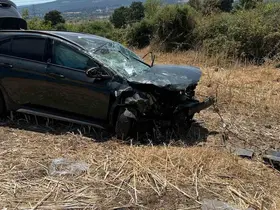 Çan’da otomobil tarlaya uçtu: 2 yaralı
