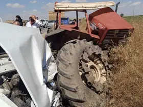 Çankırı’da otomobil park halindeki traktöre çarptı: 3 ölü, 1 yaralı
