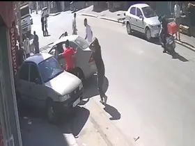 Çarptığı araç, 11 yaşındaki çocuğu duvara sıkıştırdı
