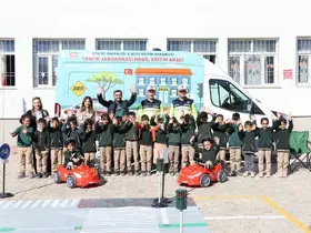 Çatak’ta öğrencilere uygulamalı trafik güvenliği eğitimi
