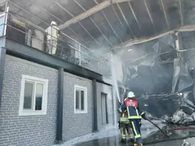Çatalca’da kimyasal madde dolu iş yerinde yangın: 1 kişi yaralandı
