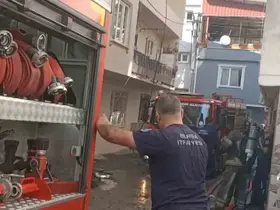 Çatı katında çıkan yangın paniğe neden oldu
