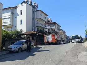 "Çatıda biri var" ihbarı ekipleri alarma geçirdi
